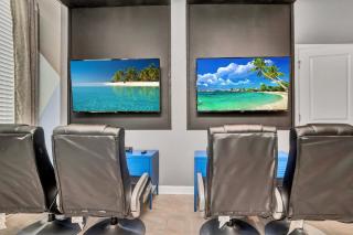 VILLA wPrivate Pool & Game Room near Disney - 1