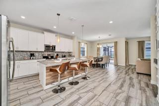 Gorgeous, Modern Home wPrivate Pool - 5