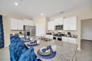 7655 Oakmoss Loop - 8