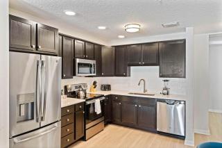 4012 Breakview Drive 410 - 1