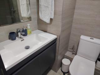 HOM 2-bed 3 min from the lake Heated pool gym - 5