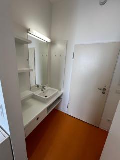 Center Room - 2