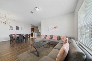 4816 Cayview Avenue 407 - 2