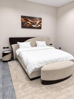 Spacious 3BR Apartment with Balcony - El Banafseg New Cairo - 9