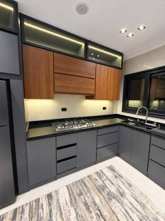 Spacious 3BR Apartment with Balcony - El Banafseg New Cairo - 8