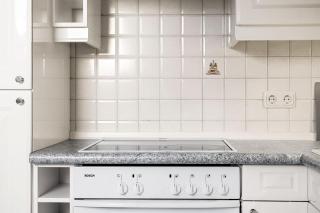 KUELhome - STYLISCHE ZENTRALE WOHNUNG MIT KÜCHE UND PARKPLATZ IN SEITENSTRAẞE - 7