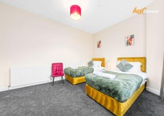 2 Bed Flat Sleeps 4 With Parking in Fife - 8