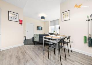 2 Bed Flat Sleeps 4 With Parking in Fife - 5