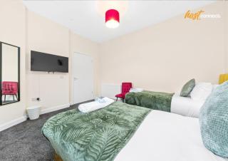 2 Bed Flat Sleeps 4 With Parking in Fife - 3