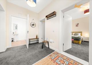 2 Bed Flat Sleeps 4 With Parking in Fife - 2