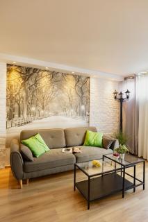 Warsaw Centrum Grzybowska Park Mirowski Stylish Apartment Park Views by PolandBnB - 1