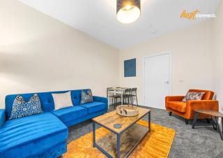 2 Bed Flat With Parking Sleeps 4 in Fife - 0