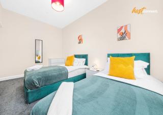 2 Bed Flat With Parking Sleeps 4 in Fife - 4