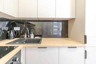 Urban Nest Modern Studio by BookingHost - 6