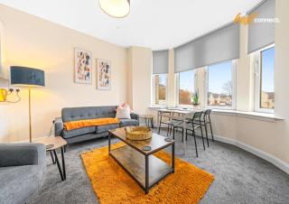 4 Bed Flat With Parking Sleeps 8 in Fife - 5