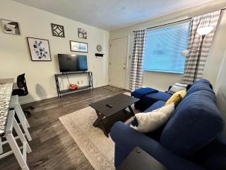 Maple Row Cozy Retreat - 0