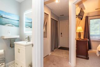 Woodland Escape Condo - 6