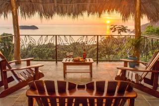 Casa Vista Oceana, Top-Rated Ocean View Near Mnl Antonio Park & Beach, Wildlife Daily - 0