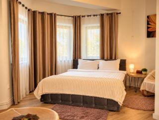 The Urban Retreat - Amelie Charm - 7