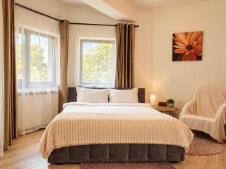 The Urban Retreat - Amelie Charm - 6