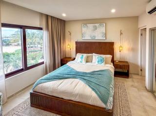 Gold Coast Sunset Retreat with Pool and Gym - Eagle Beach - 3