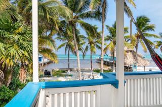 Aqua Vista Beachfront Suites by Stay Floreo - 1