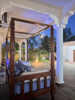 White Villa watamu with Pool sea view access - 3