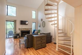 Eagle Pointe Leaf & Loft Living - 7