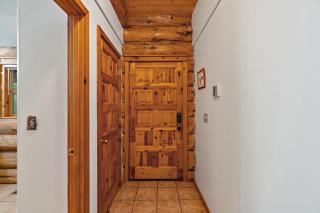 Creekside Log Cabin - Fireplace - Mt Hood - 2