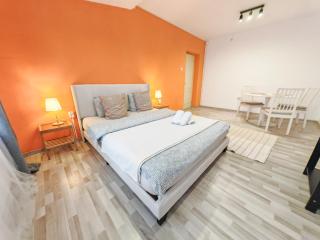 Little Bucharest budget central apartments - 0
