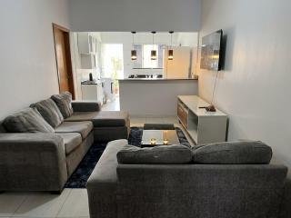 Casa com tres quartos e suite com Ar - 0