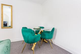 Toast Stays - Salvin House - 4