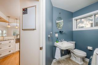 Family Downtown Mansion - Sleeps 13 - 5
