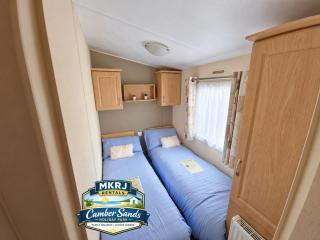 Mkrj Comfort Parkdean Camber Sands Sleeps 8 - Pet Friendly - 205 - 2