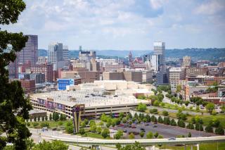 4BR Bridal, Group Retreat - Walkable - Skyline Views - 8