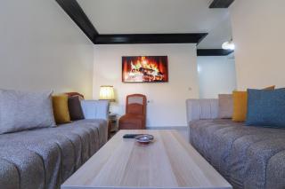 Peaceful Beach Apartment - 9