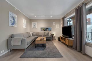 Modern 3-bedroom with private balcony and parking - 6
