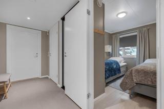 Modern 3-bedroom with private balcony and parking - 3