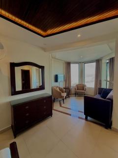 RockCliff Resort Sky Suite - Kashmir Point - 5 Min to GPO - 1