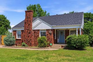 Clementine Cottage - By Fairgrounds, Kid Friendly, Sleeps 4 - 6