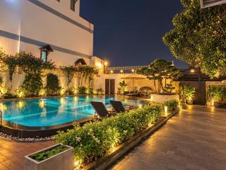 WOW Villa 105 - 1,001m2, Infinity Pool & Koi Pond - 2