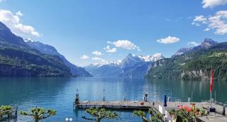 Privatzimmer mit eigenem Bad, Balkon mit Berg- & Seeblick am Vierwaldstättersee - 0