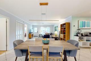Breezy Ocean Escape - 2