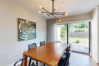 Mid-Century Modern Oasis - 3