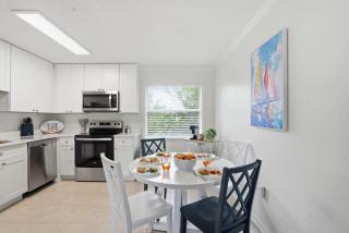 Flamingo Condo Siesta Key Beach Gear Pool Unit F - 2