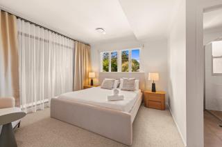 Sixth Avenue Retreat - 9