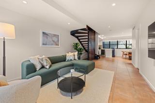 Sixth Avenue Retreat - 0