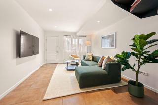 Sixth Avenue Retreat - 7