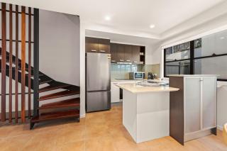 Sixth Avenue Retreat - 3