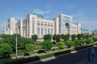 Apartment in Civilization Center - Tashkent - 3